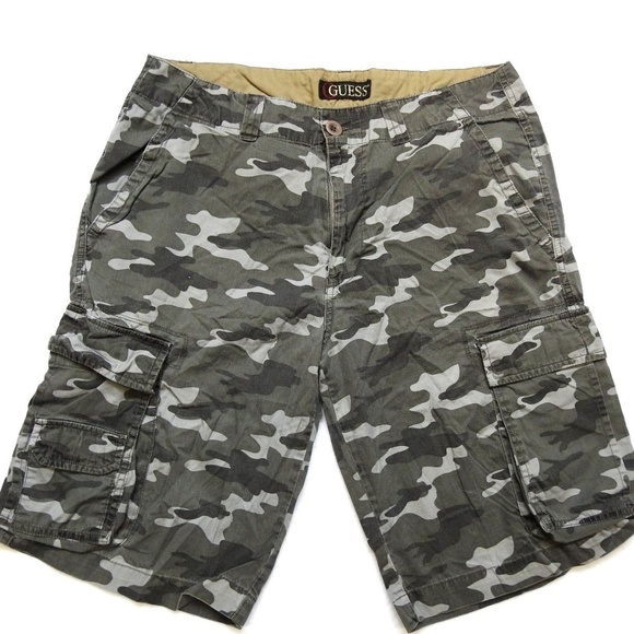 GUESS Other - GUESS Men’s Camoflauged Shorts Size 33